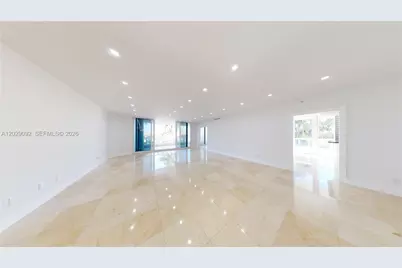 21050 NE 38th Ave #305, Aventura, FL 33180 - Photo 4