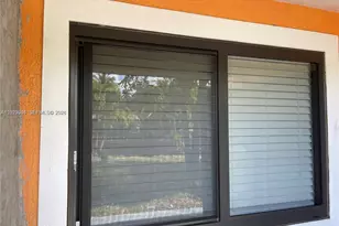 1220 NE 116th St, Miami, FL 33161 - Photo 4
