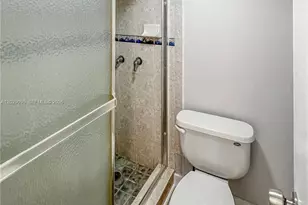 3475 N Country Club Dr, Aventura, FL 33180 - Photo 12