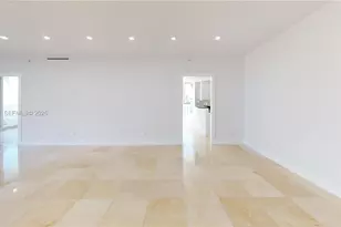 21050 NE 38th Ave, Aventura, FL 33180 - Photo 16