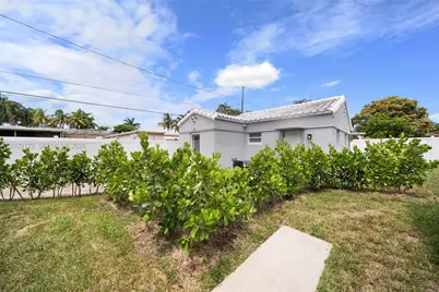 1625 Hollywood Blvd #2, Hollywood, FL 33020 - Photo 1