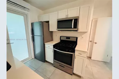 75 Washington Ave #10, Miami Beach, FL 33139 - Photo 4
