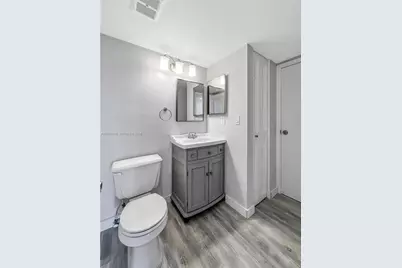 3475 N Country Club Dr #503, Aventura, FL 33180 - Photo 14