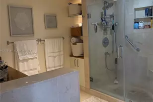 20306 NE 34th Ct, Aventura, FL 33180 - Photo 24