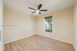 16946 SW 90th Terrace Cir, Miami, FL 33196 - Photo 14