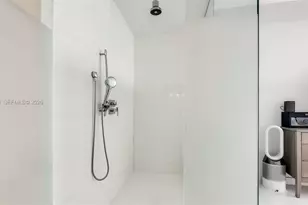 2020 N Bayshore Dr, Miami, FL 33137 - Photo 28