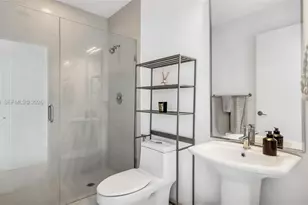 2020 N Bayshore Dr, Miami, FL 33137 - Photo 36