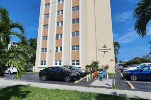 900 NE 12th Ave, Hallandale Beach, FL 33009 - Photo 6