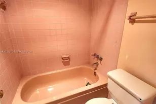 7787 Golf Cir Dr, Margate, FL 33063 - Photo 12