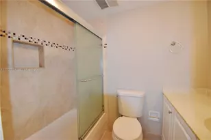 6080 NW 44th St, Lauderhill, FL 33319 - Photo 16