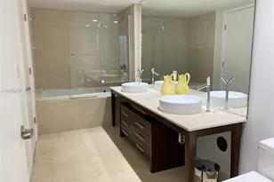 475 Brickell Ave, Miami, FL 33131 - Photo 20