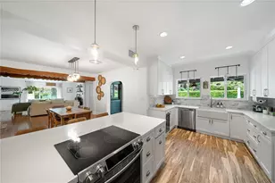 273 NE 98th St, Miami Shores, FL 33138 - Photo 6