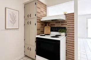 2040 NW 29th Terrace, Fort Lauderdale, FL 33311 - Photo 2