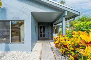 971 NW 89th Ave, Plantation, FL 33324 - Photo 32