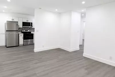900 NW 8th Ave #4, Pompano Beach, FL 33060 - Photo 6