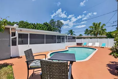 211 S 57th Way, Hollywood, FL 33023 - Photo 30