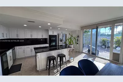 903 NE 27th Ave #903, Hallandale Beach, FL 33009 - Photo 12