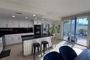 903 NE 27th Ave, Hallandale Beach, FL 33009 - Photo 12