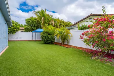 7211 NW 76th St, Tamarac, FL 33321 - Photo 22