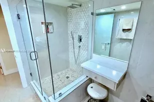 19707 Turnberry Way, Aventura, FL 33180 - Photo 14