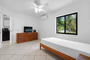 2415 Pierce St, Hollywood, FL 33020 - Photo 10