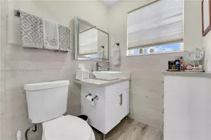 884 W 72nd Pl, Hialeah, FL 33014 - Photo 10