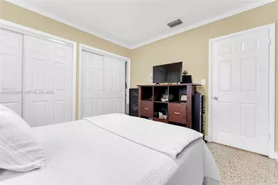 884 W 72nd Pl, Hialeah, FL 33014 - Photo 34
