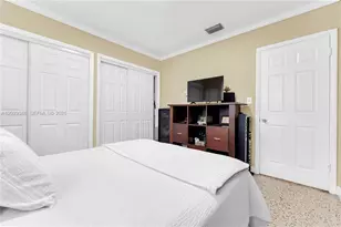884 W 72nd Pl, Hialeah, FL 33014 - Photo 34
