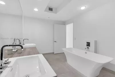 17111 Biscayne Bl #506, North Miami Beach, FL 33160 - Photo 30