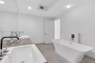 17111 Biscayne Bl, North Miami Beach, FL 33160 - Photo 30