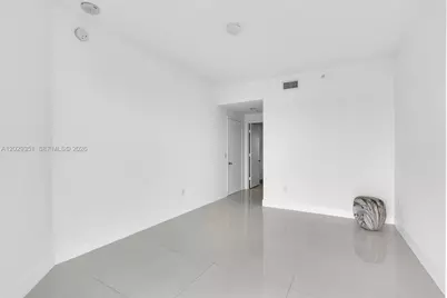 17111 Biscayne Bl #506, North Miami Beach, FL 33160 - Photo 18