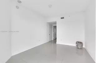 17111 Biscayne Bl, North Miami Beach, FL 33160 - Photo 18
