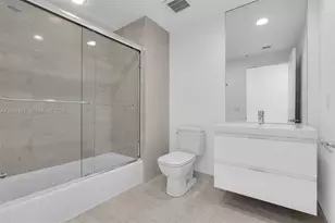 17111 Biscayne Bl, North Miami Beach, FL 33160 - Photo 34