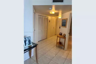2333 Brickell Ave #1402, Miami, FL 33129 - Photo 8
