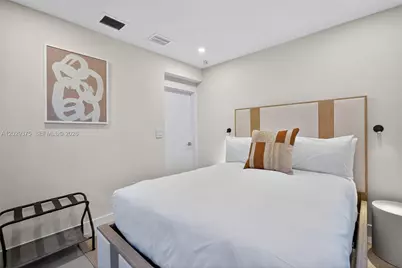 8109 Harding Ave, Miami Beach, FL 33141 - Photo 34