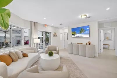 8109 Harding Ave, Miami Beach, FL 33141 - Photo 26