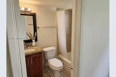 241 SE 9th Ave #103, Pompano Beach, FL 33060 - Photo 4