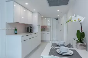 5445 Collins Ave, Miami Beach, FL 33140 - Photo 8
