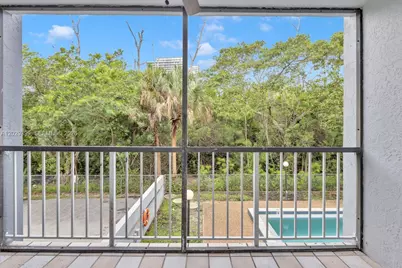 16518 NE 26th Ave #202, North Miami Beach, FL 33160 - Photo 8