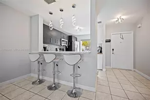 20831 NW 3rd Ct, Pembroke Pines, FL 33029 - Photo 4