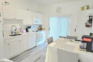6972 NW 179th St, Hialeah, FL 33015 - Photo 6