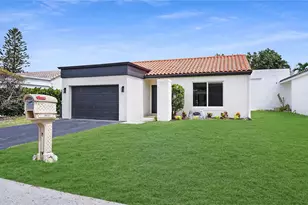 9661 NW 44th Ct, Sunrise, FL 33351 - Photo 4