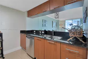 1800 N Bayshore Dr, Miami, FL 33132 - Photo 10