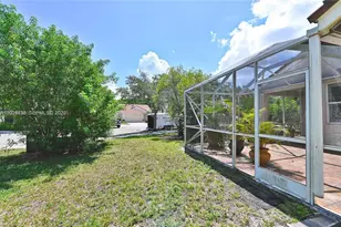 889 Sand Creek Cir, Weston, FL 33327 - Photo 24