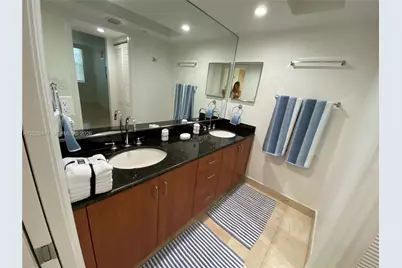 6917 Collins Ave #1422, Miami Beach, FL 33141 - Photo 8
