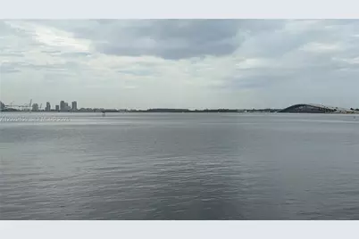 150 SE 25th Rd, Miami, FL 33131 - Photo 12
