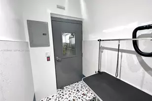 300 S Biscayne Blvd, Miami, FL 33131 - Photo 42