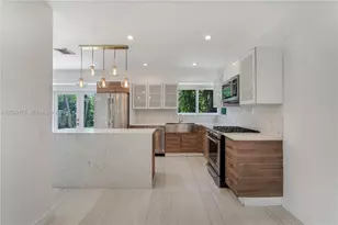 550 W 49th St, Miami Beach, FL 33140 - Photo 4
