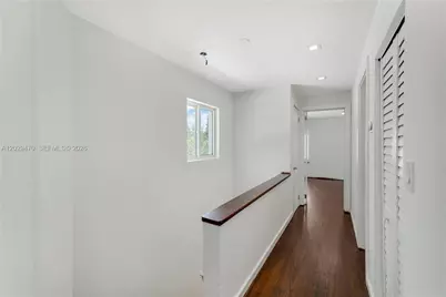 550 W 49th St #n/a, Miami Beach, FL 33140 - Photo 20