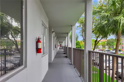 750 SW 138th Ave #202F, Pembroke Pines, FL 33027 - Photo 4